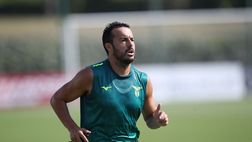 Pedro, insulti sessisti per la foto col figlio: la reazione è una lezione agli haters