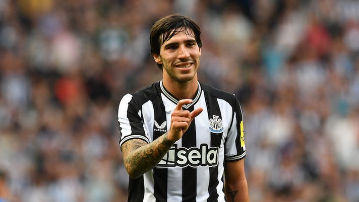 Ag. Tonali: “Sandro non pensa a un ritorno in Serie A, contento a Newcastle. È un idolo” - immagine 1