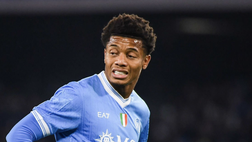 DAI CAMPI – Saelemaekers, Suzuki, Dumfries, Calha, Durosinmi, Meret, Anguissa, Lukaku e ansia Neres