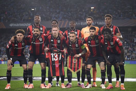 La squadra del Nizza impegnata in Europa League. (Photo by Jose Manuel Alvarez Rey/Getty Images) Ligue 1, non si placa il caos a Nizza: Jeremie Boga e Terem Moffi sono in malattia dopo l’aggressione subita- immagine 2