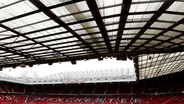 Infiltrazioni d’acqua dal tetto dell’Old Trafford: United, piove sul bagnato… - immagine 1