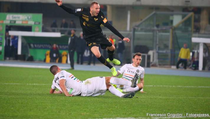 Pagelle Verona, Di Gaudio risolve, spinta Faraoni. Silvestri sempre okay  Pagelle Verona, Di Gaudio risolve, spinta Faraoni. Silvestri sempre okay - immagine 1