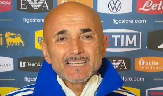 Spalletti riceve la cittadinanza napoletana: “Oltre ai risultati c’è una cosa magnifica”- immagine 2