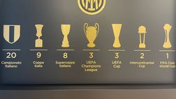 VIDEO / Inter, lo scudetto arriva dentro la sede: ecco l’aggiornamento dei trofei