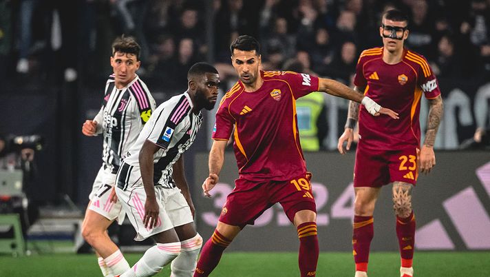 Roma-Juventus (Photo by Luciano Rossi/AS Roma via Getty Images) Roma-Juventus 3-3, gol e spettacolo: le statistiche di una gara pirotecnica - immagine 1