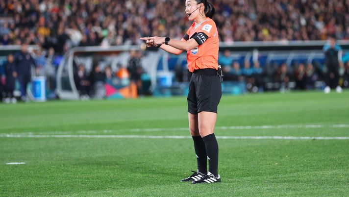Coppa d’Asia 2024, cinque donne arbitro in Qatar: è la prima volta nella storia - immagine 1