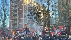 VIDEO, derby Milan-Inter: Curva Sud, cori e bandiere prima della sfida | PM