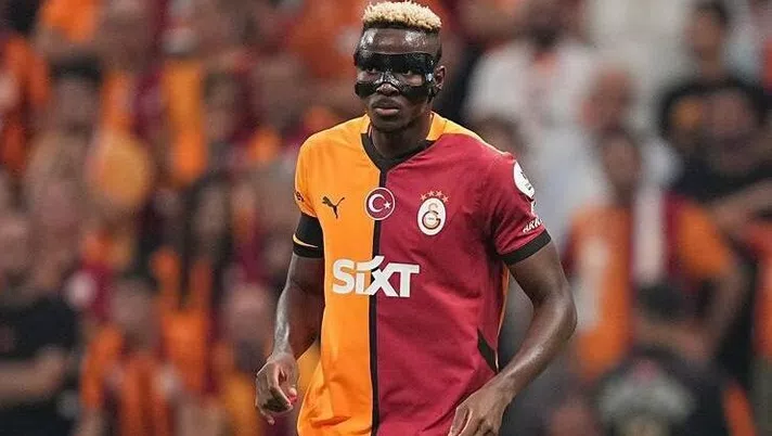 Osimhen festeggia la prima vittoria col Galatasaray: gli scatti sui social