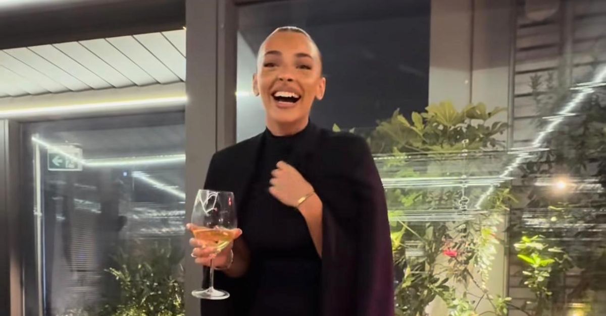 VIDEO / Compleanno di Davide Frattesi, la sorella Chiara si emoziona: “Non so fare…”