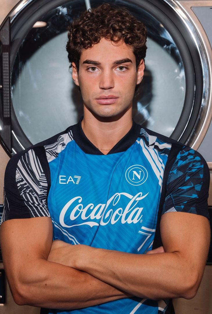 GALLERY Il nuovo kit del Napoli in vendita anche su Amazon - immagine 4