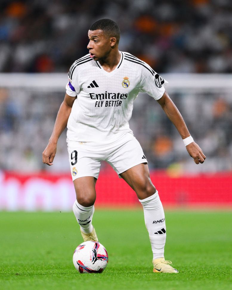 Kylian Mbappé (Foto di David Ramos/Getty Images) Real Madrid, Mbappé si ferma: salta il derby con l'Atletico e non solo...