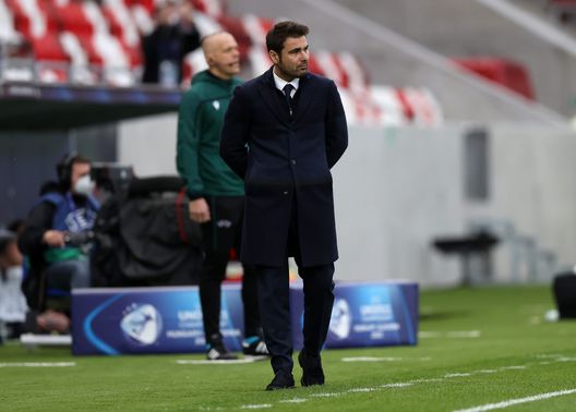 Mutu: “Chivu? Non ha ancora ottenuto nulla, è solo all’Inter. Se l’anno prossimo…”- immagine 3