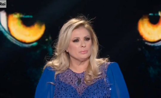 Tina Cipollari: “Non mi sento trash, sono popolana. Guardando gli altri opinionisti mi viene…” Tina Cipollari: “Non mi sento trash, sono popolana. Guardando gli altri opinionisti mi viene…” - immagine 1