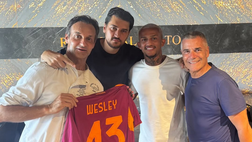 Wesley, pranzo al mare ad Anzio: lo scatto da Romolo al Porto – FOTO