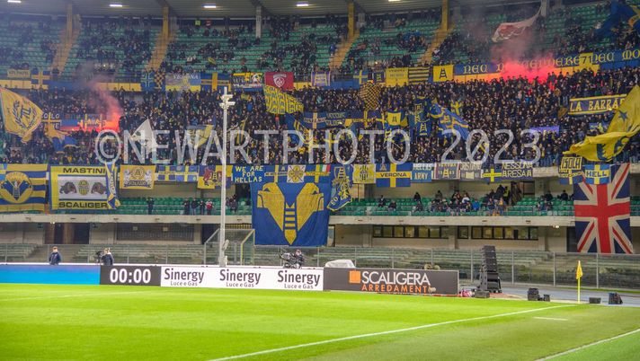 Verona-Lecce, Curva Sud esaurita. Più di 18000 al Bentegodi  Verona-Lecce, Curva Sud esaurita. Più di 18000 al Bentegodi - immagine 1