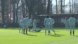 Emerson Royal, entrata killer su Jovic in allenamento | VIDEO