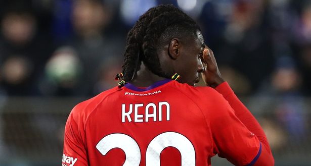 COMO, ITALY - NOVEMBER 24: Moise Kean of ACF Fiorentina looks on during the Serie A match between Como 1907 and ACF Fiorentina at Stadio G. Sinigaglia on November 24, 2024 in Como, Italy. (Photo by Marco Luzzani/Getty Images) Moise Kean