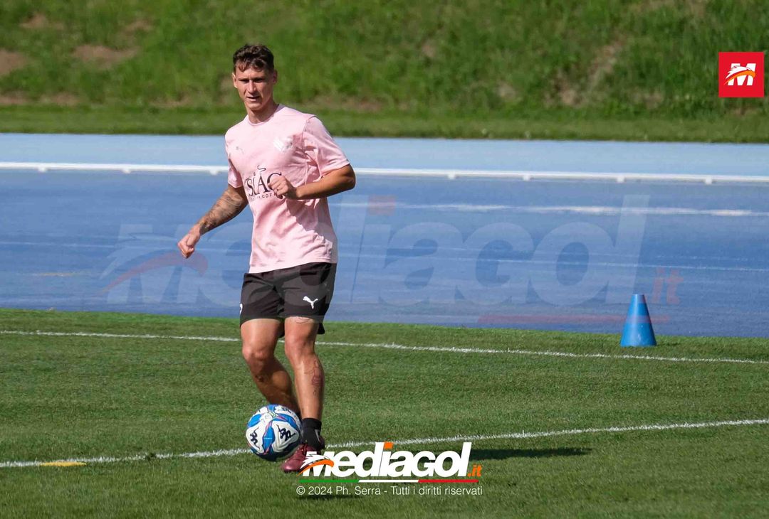 FOTO Ritiro Palermo, seduta mattutina al centro Aquagranda (GALLERY) - immagine 19