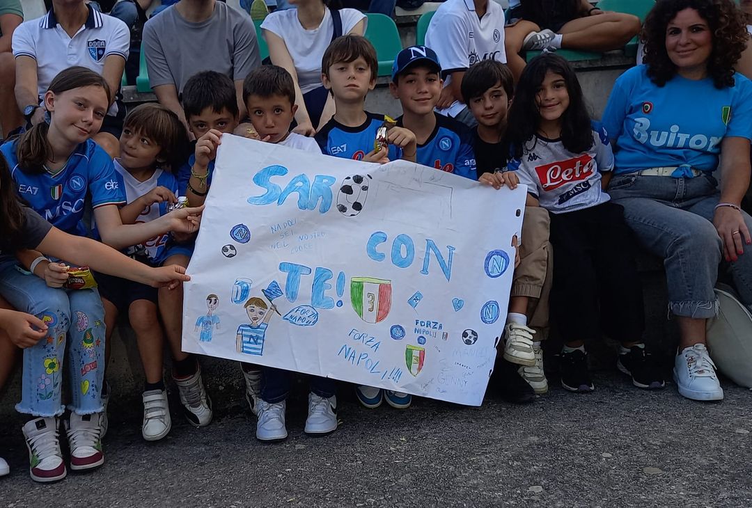 GALLERY Dal regalo di compleanno alla formazione sognata: le foto dei tifosi - immagine 5