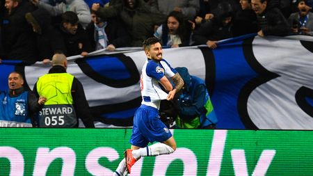 PORTO, PORTUGAL - MARCH 06: Alex Telles of FC Porto celebrates after scoring his sides third goal during the UEFA Champions League Round of 16 Second Leg match between FC Porto and AS Roma at Estadio do Dragao on March 06, 2019 in Porto, Portugal. (Photo by Octavio Passos/Getty Images)