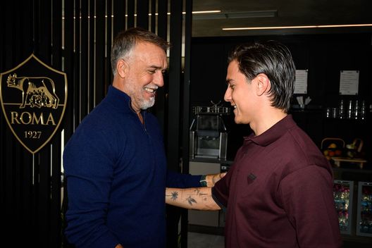 Batistuta torna a Trigoria dopo 23 anni: l’incontro con Gasperini e Ranieri- immagine 3