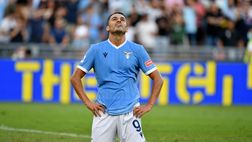 Lazio, gaffe nel video delle visite di Pedro: spuntano i pantaloncini della Roma