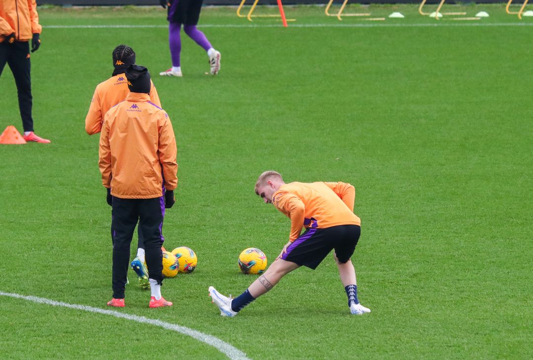 Gallery VN – Allenamento a porte aperte della Fiorentina, le immagini più belle - immagine 92