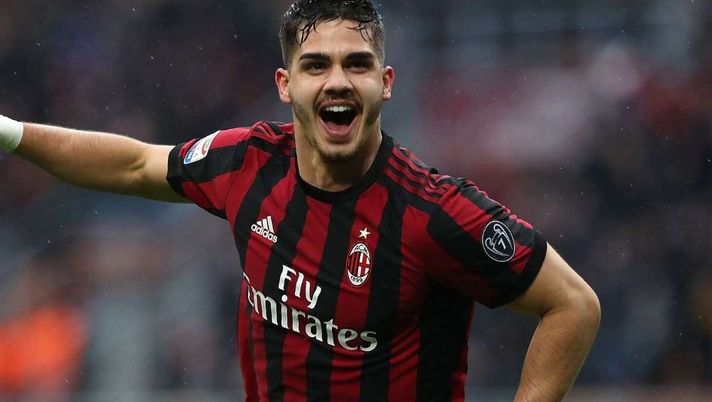 André Silva racconta il passaggio al Milan. E quelle parole di Kakà...