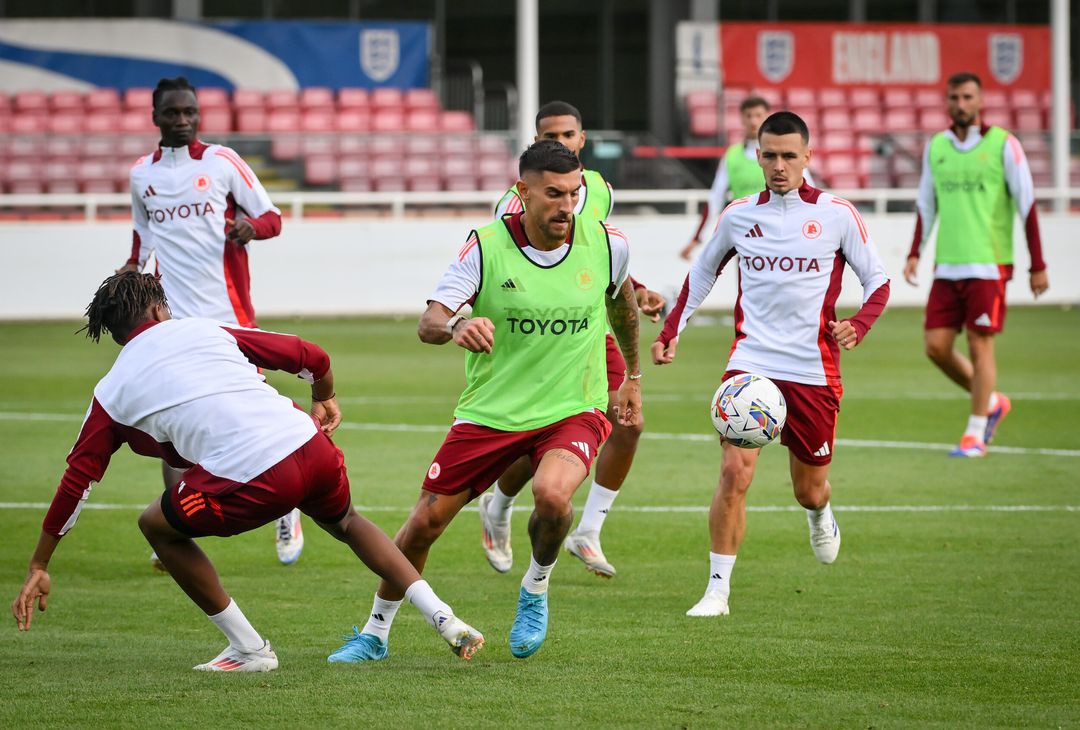 Ritiro Roma, primo allenamento in Inghilterra: c’è Paredes – FOTO GALLERY - immagine 21