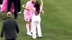 VIDEO / Che gaffe della moglie di Messi!
