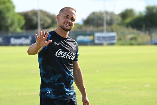 Napoli, Lobotka: “Vogliamo vincere un altro scudetto. E la Champions…”- immagine 3