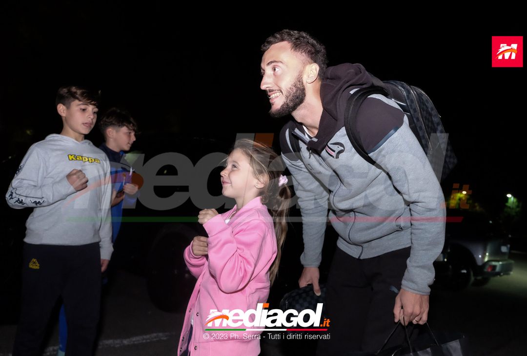 FOTO PALERMO: i rosanero si radunano al parcheggio dell’ippodromo (GALLERY) - immagine 13