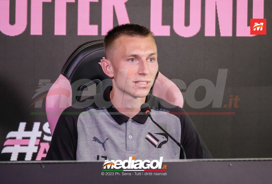 FOTO PALERMO, presentato di Kristoffer Lund Hansen in conferenza stampa (GALLERY) - immagine 30