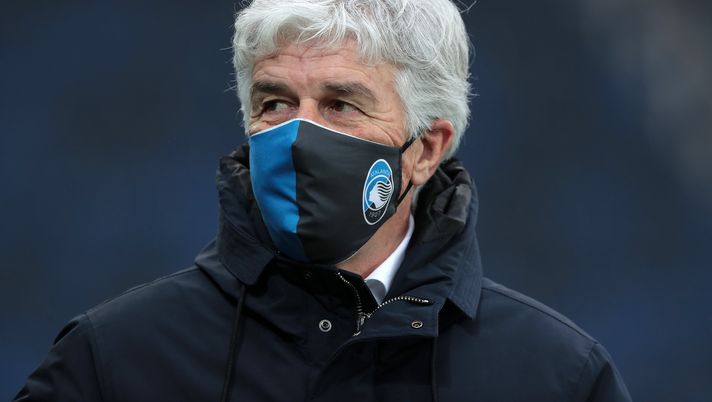 BERGAMO, ITALY - FEBRUARY 06: Gian Piero Gasperini, Head Coach of Atalanta B.C. looks on prior to the Serie A match between Atalanta BC and Torino FC at Gewiss Stadium on February 06, 2021 in Bergamo, Italy. Sporting stadiums around Italy remain under strict restrictions due to the Coronavirus Pandemic as Government social distancing laws prohibit fans inside venues resulting in games being played behind closed doors. (Photo by Emilio Andreoli/Getty Images) Atalanta, Gasperini multato dopo l’espulsione con la Juve, ma col Toro ci sarà - immagine 1