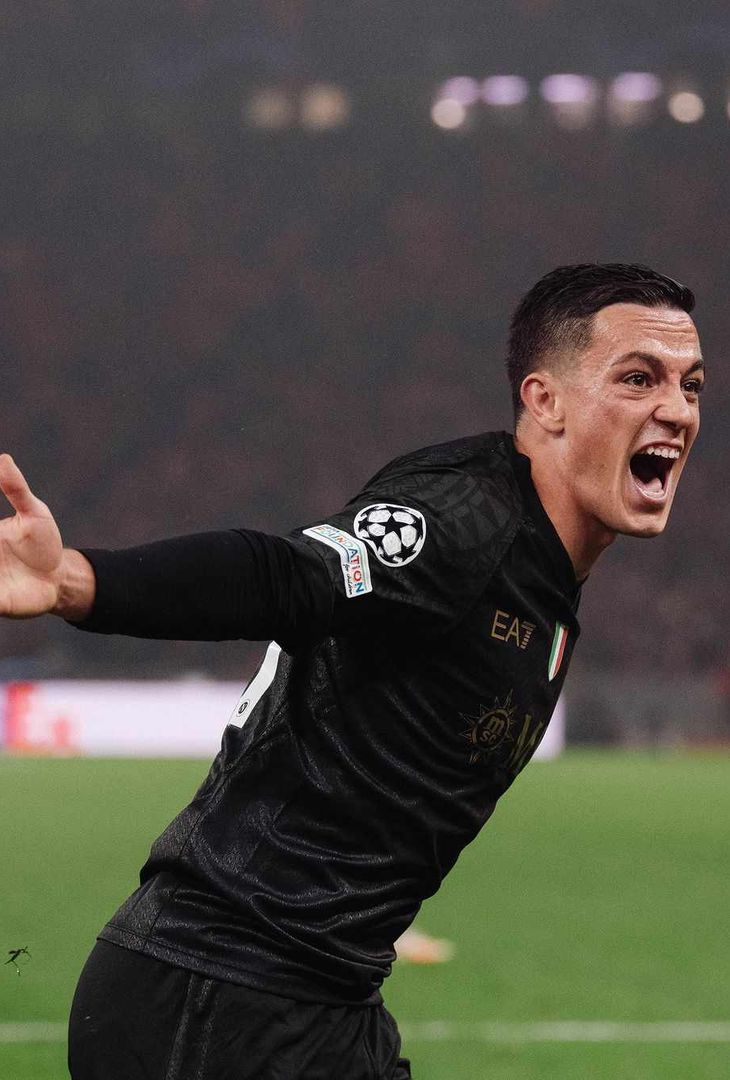 GALLERY Il Napoli celebra il 2023 con gli scatti più belli: un anno magico - immagine 8