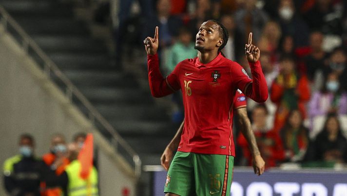 Sanches più vicino. L’Inter ci prova per Scamacca. Dybala, tra clausola e rinnovo - immagine 1