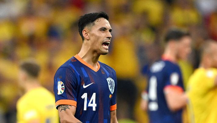 MUNICH, GERMANY - JULY 02: Tijjani Reijnders of the Netherlands celebrates victory after the UEFA EURO 2024 round of 16 match between Romania and Netherlands at Munich Football Arena on July 02, 2024 in Munich, Germany. (Photo by Clive Mason/Getty Images) Reijnders: “Io un giocatore box to box: così aiuto la squadra. Ma devo anche segnare” - immagine 1