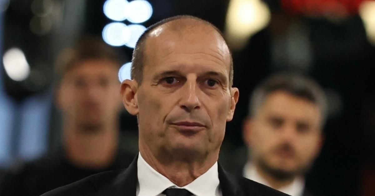 Juventus Milan, applausi e striscione per Allegri da parte del pubblico bianconero