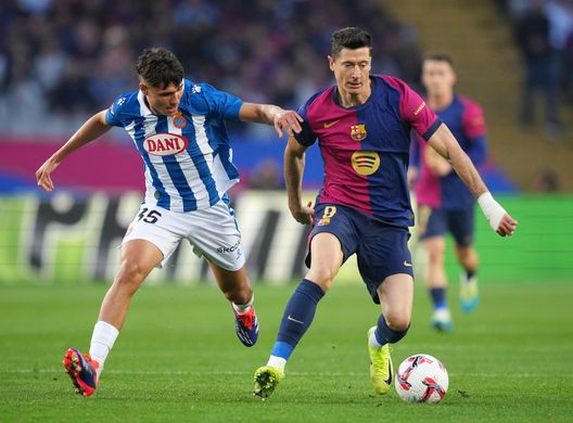 Robert Lewandowski, Barcellona. (Photo by Alex Caparros/Getty Images) Barcellona-Espanyol, le pagelle: Olmo scatenato, Raphinha fa 7 in Liga- immagine 3