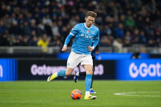 MILAN, ITALY - JANUARY 11: Scott Mctominay in action during the Serie A match between FC Internazionale and SSC Napoli at Giuseppe Meazza Stadium on January 11, 2026 in Milan, Italy. (Photo by SSCN NAPOLI/SSCN NAPOLI)