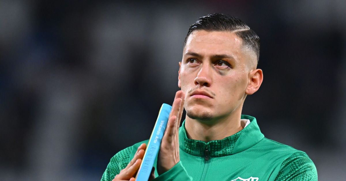 calciomercato milan il diavolo osserva occhi puntati su idzes del sassuolo