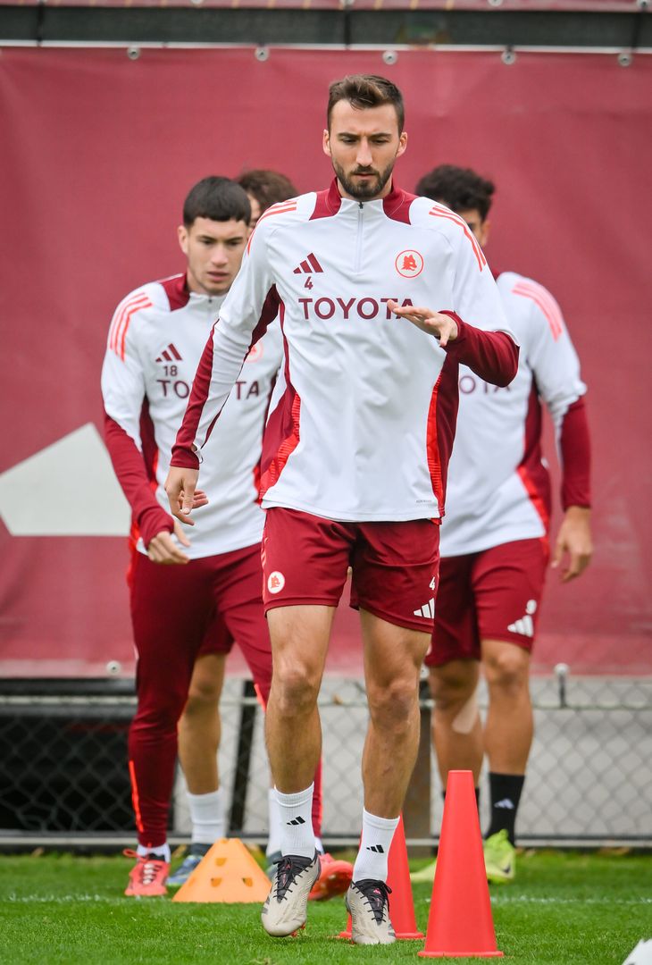 Trigoria, l’allenamento del mercoledì mattina – FOTO GALLERY - immagine 37