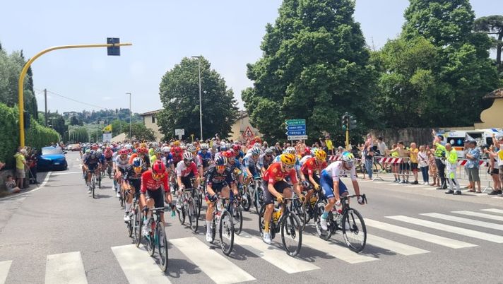 FOTO VN – Km 0, a Firenze è scattato il Tour de France. Via da Viale Europa - immagine 1