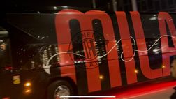VIDEO, Milan-Verona: pullman rossonero arrivato a ‘San Siro’ | PM News