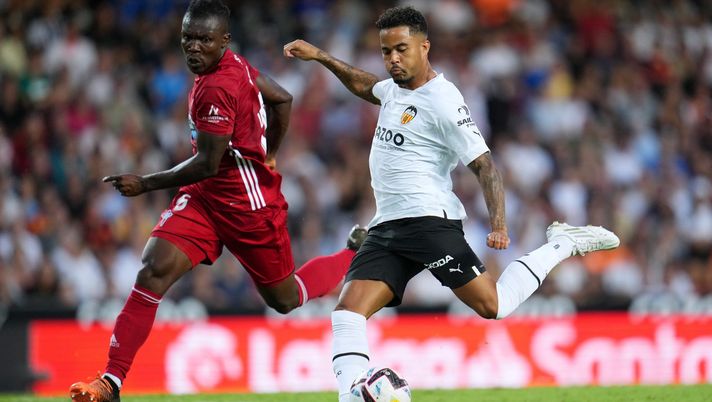 Calciomercato, Kluivert verso la cessione: Roma e Bournemouth trattano - immagine 1