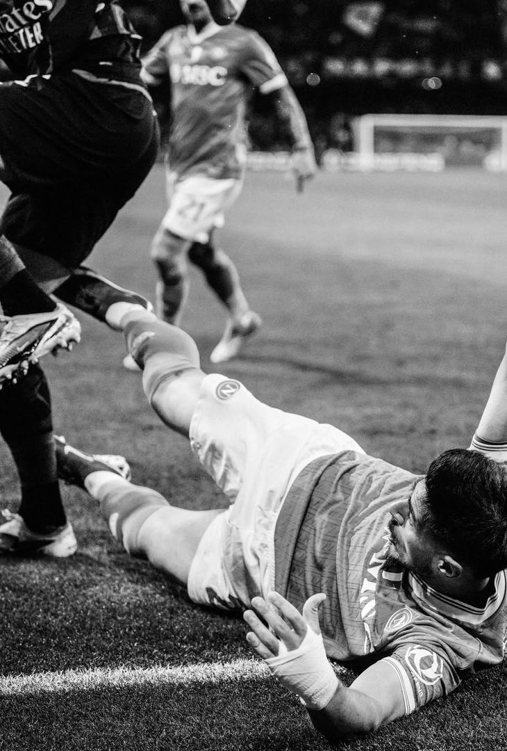 Spavalderia in bianco e nero per Napoli-Milan: scontro tra stelle! – LE FOTO - immagine 16