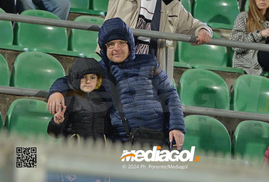 FOTOTIFO Palermo-Bari 3-0, gli scatti ai tifosi al “Renzo Barbera” (GALLERY) - immagine 30