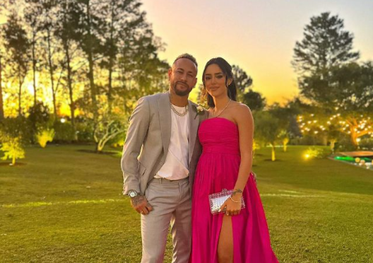 Neymar rompe il silenzio e chiede perdono sui social alla sua Bruna Biancardi per il tradimento Neymar rompe il silenzio e chiede perdono sui social alla sua Bruna Biancardi per il tradimento - immagine 1