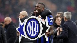 Thuram a Zhang: “Io e Calhanoglu costati meno di una pizza: ora un regalo”. Il presidente risponde così