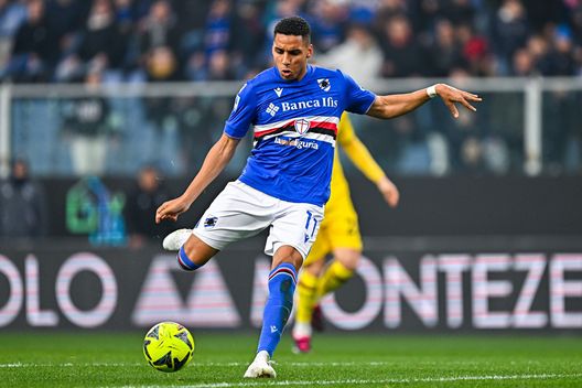 GENOA, ITALY - FEBRUARY 18: Abdelhamid Sabiri of Sampdoria in action during the Serie A match between UC Sampdoria and Bologna FC at Stadio Luigi Ferraris on February 18, 2023 in Genoa, Italy. (Photo by Simone Arveda/Getty Images) Tutto su Sabiri, jolly “egoista” per Italiano: mezz’ala o esterno alla Sapo- immagine 2